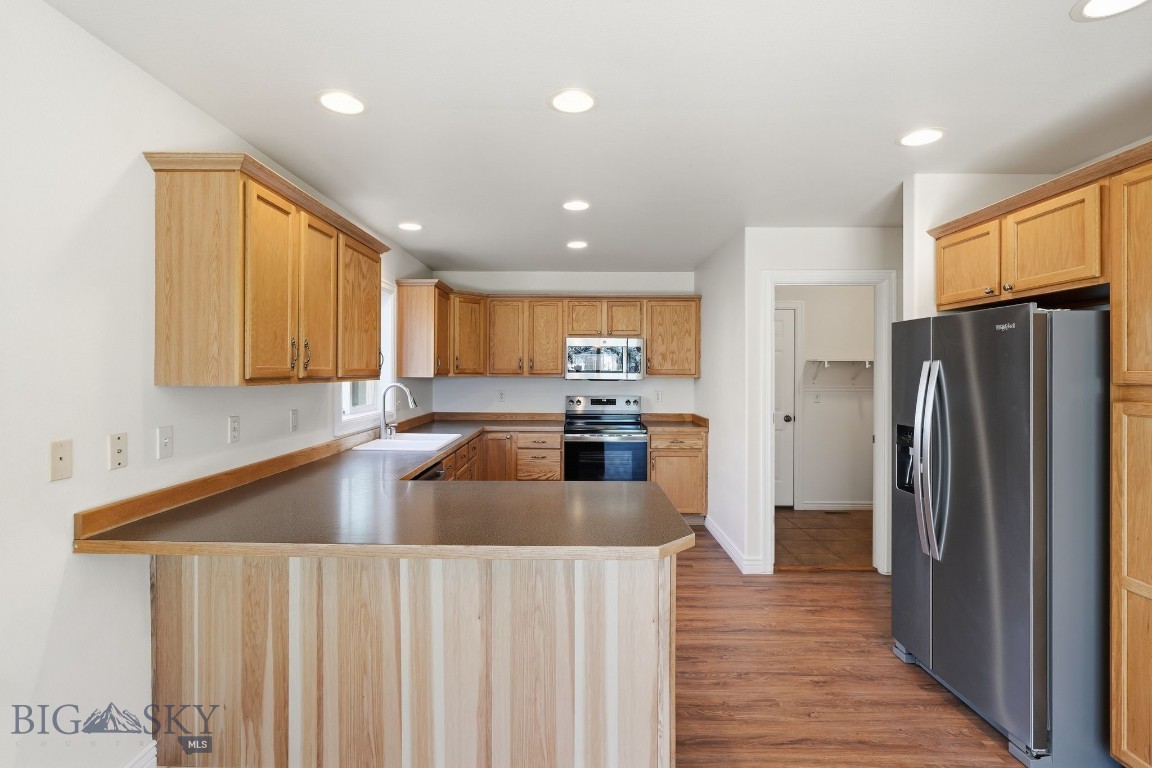 38 E River Rock Road Property Photo 6