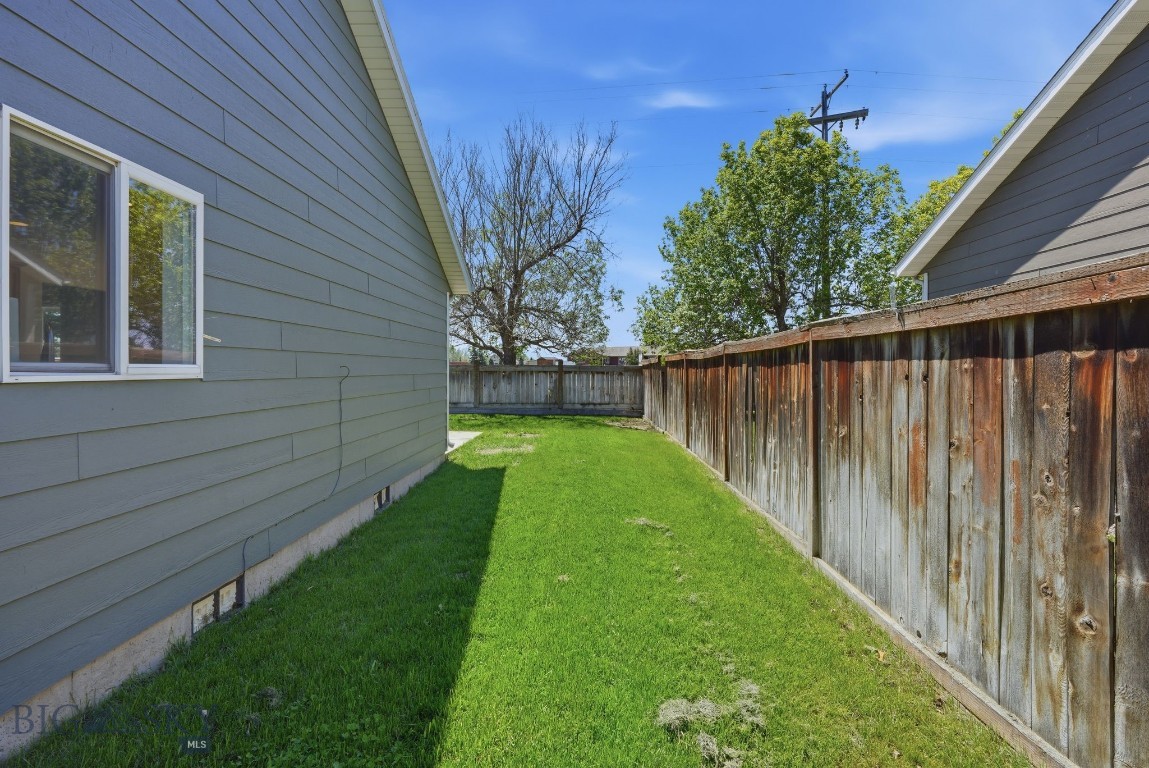 38 E River Rock Road Property Photo 21
