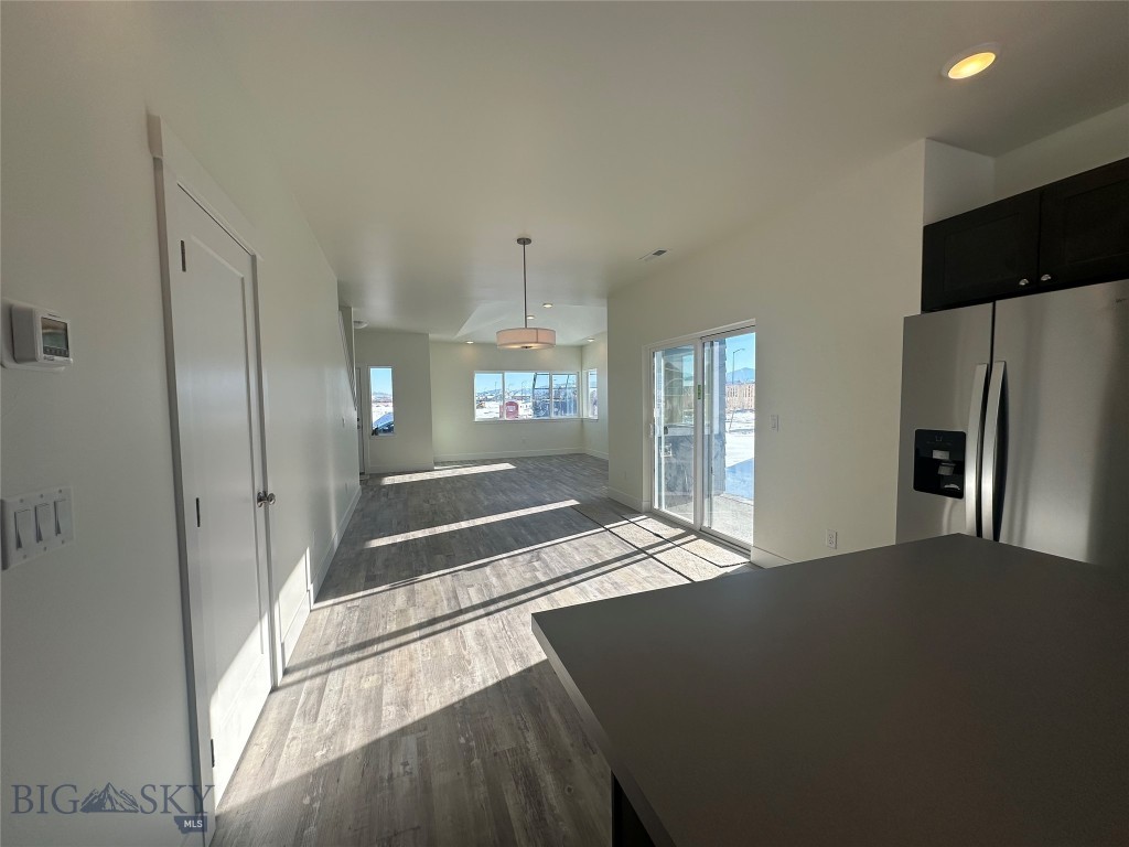 30 N Reliance Ave Property Photo 12
