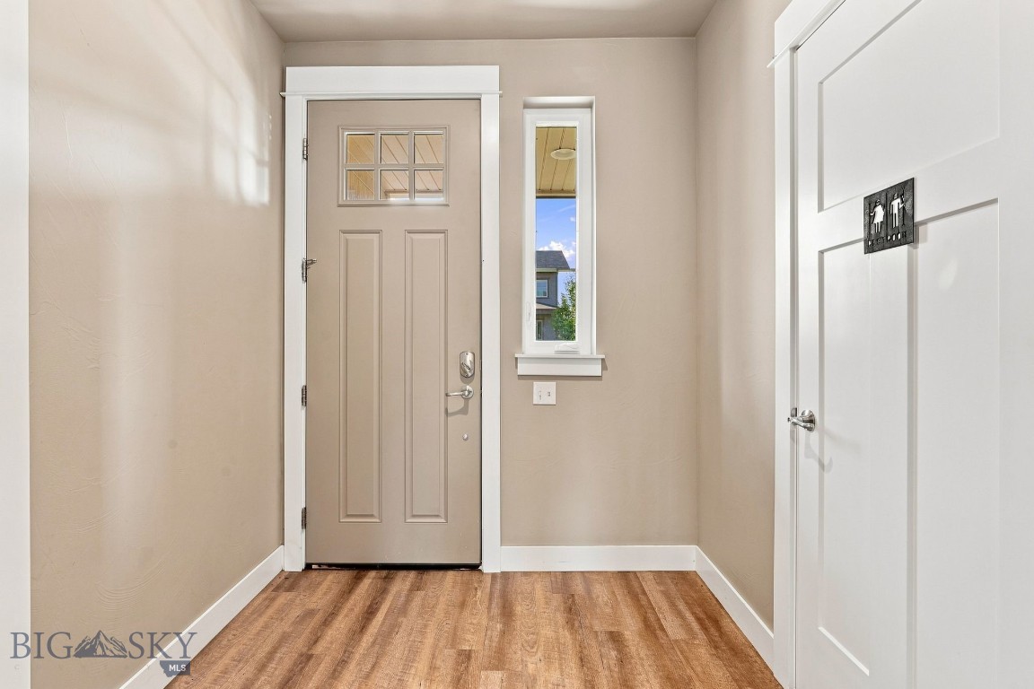 3083 Lori Lane Property Photo 5