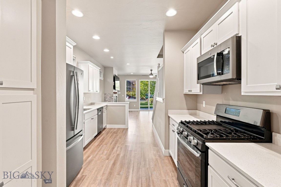 3083 Lori Lane Property Photo 7