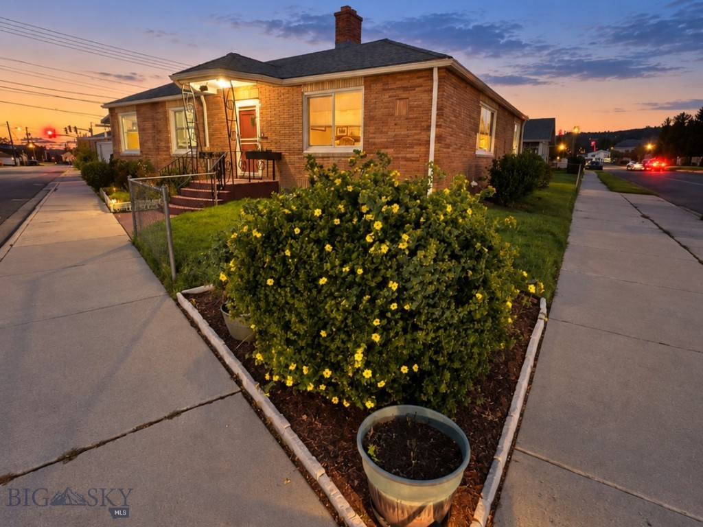 1745 George Property Photo 2