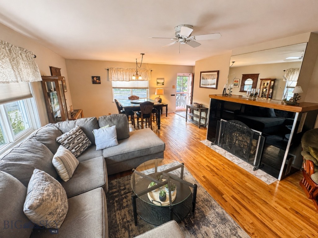 1745 George Property Photo 4