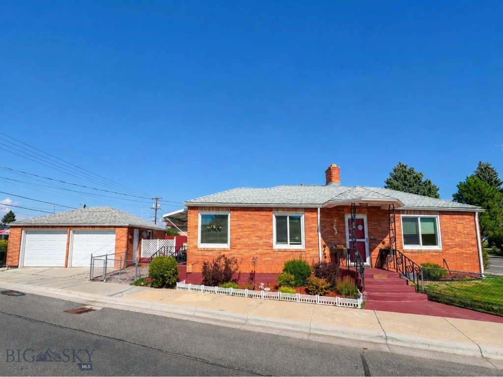 1745 George Property Photo 14