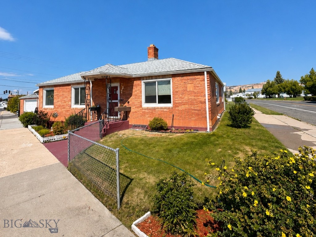 1745 George Property Photo 15