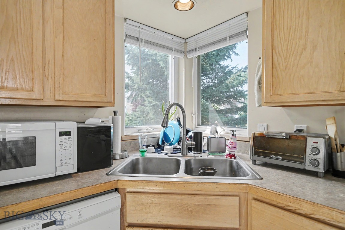 3414 Laredo Drive Property Photo 19