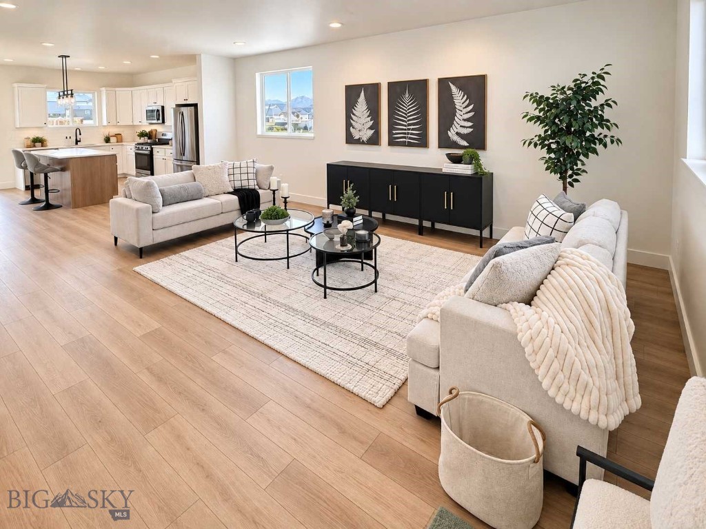 817 Accolade Loop Property Photo 3