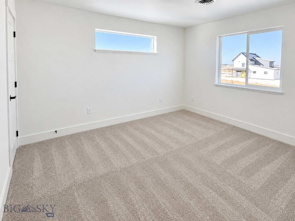 817 Accolade Loop Property Photo 32