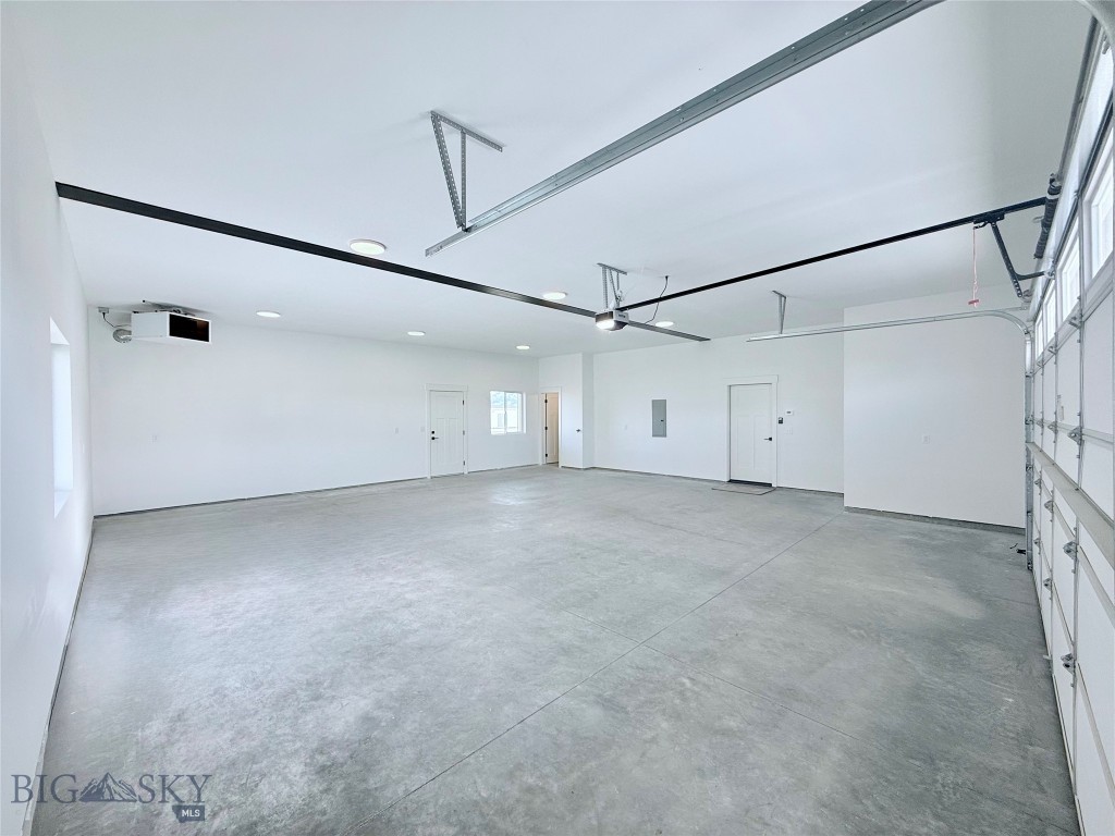 858 Accolade Loop Property Photo 5