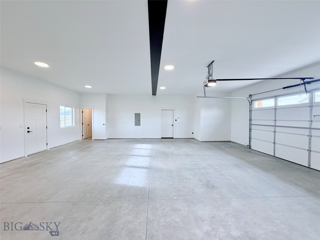 858 Accolade Loop Property Photo 7