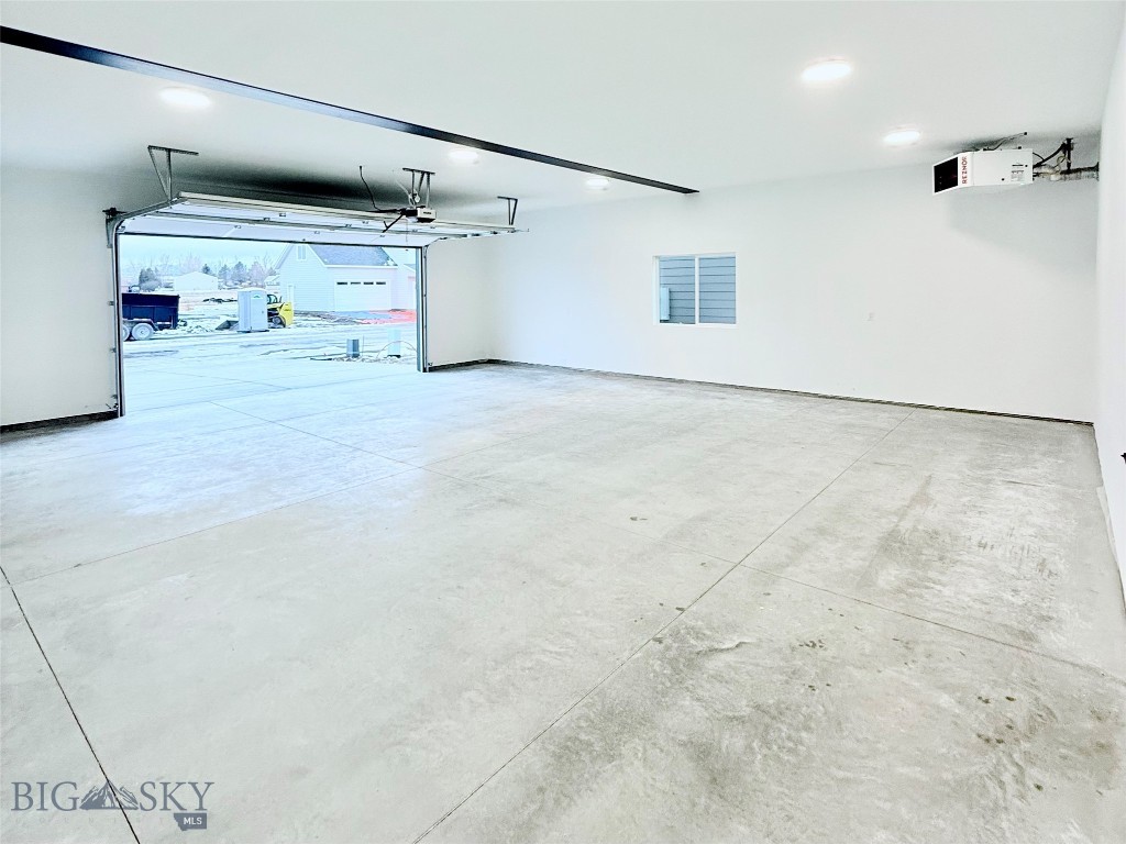 858 Accolade Loop Property Photo 8