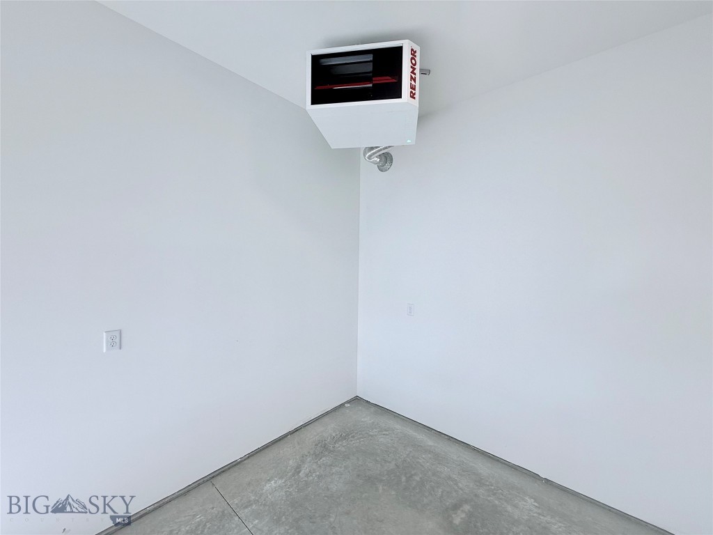 858 Accolade Loop Property Photo 10