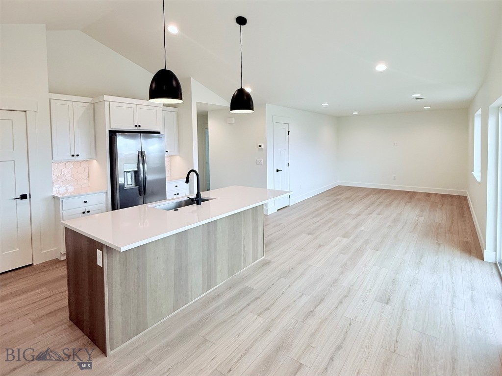 858 Accolade Loop Property Photo 17