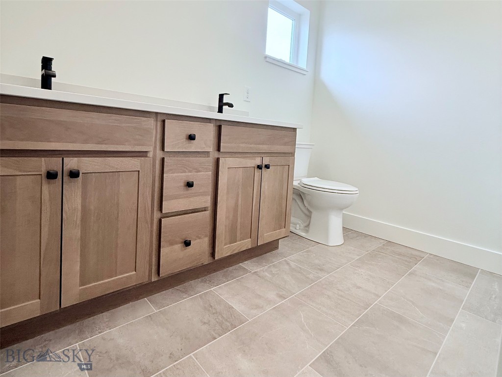 858 Accolade Loop Property Photo 37
