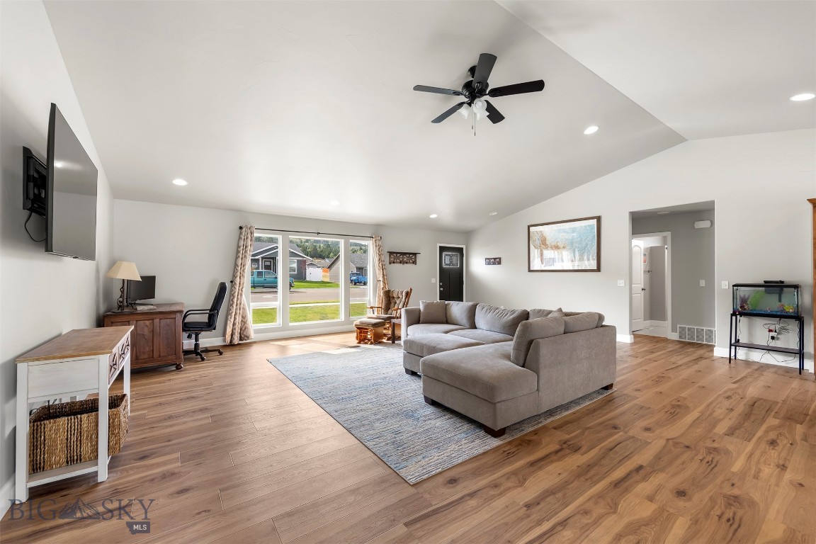 98 Avon Property Photo 6