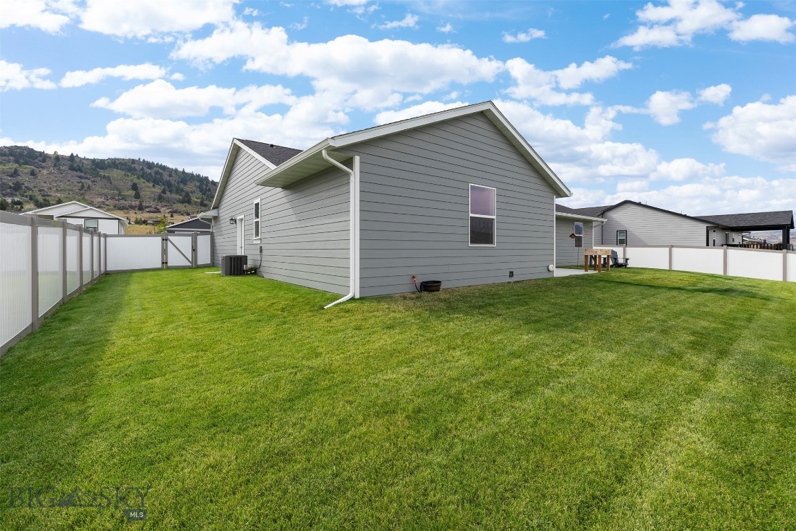 98 Avon Property Photo 21
