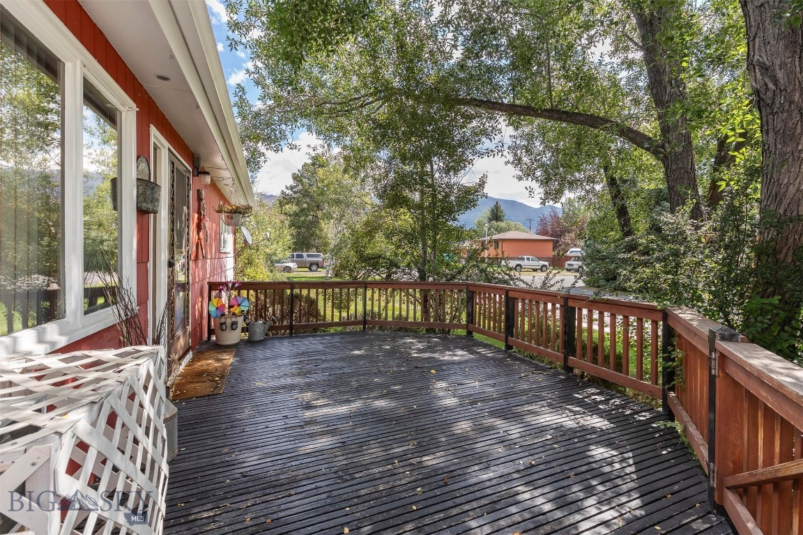 2745 Wharton Property Photo 4
