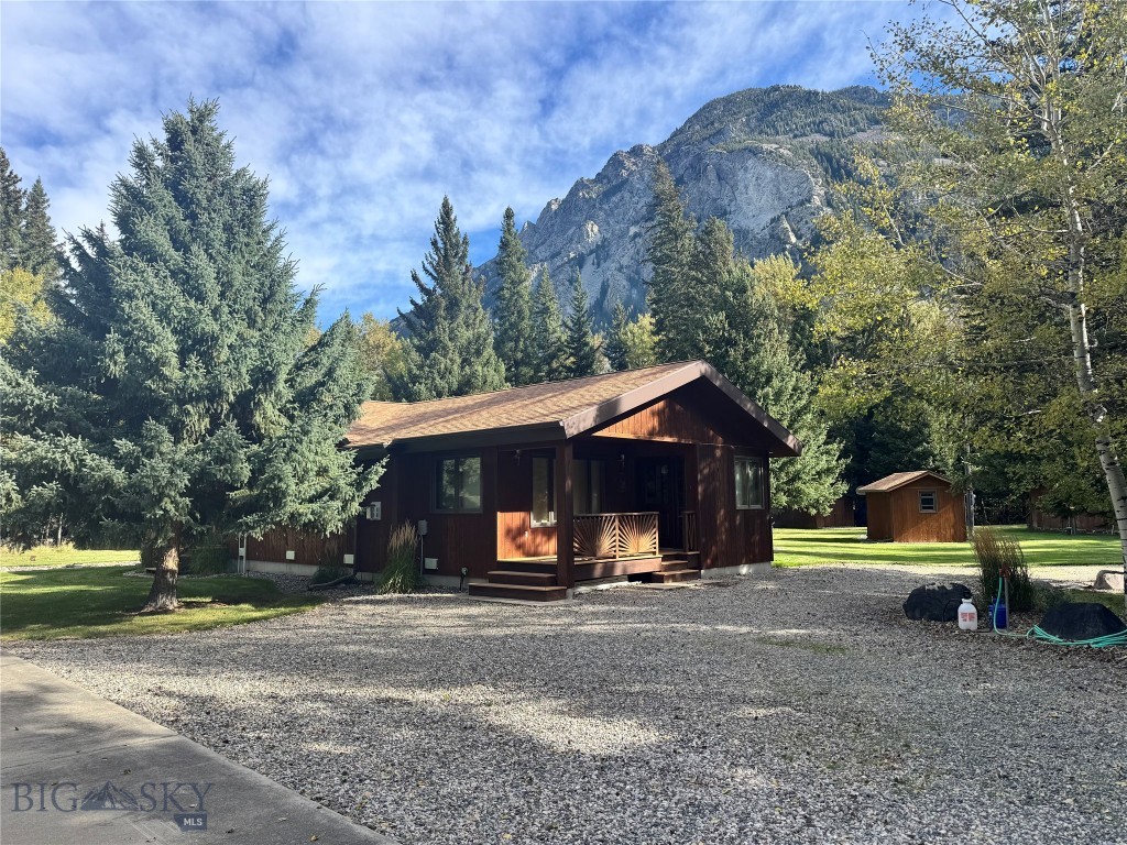 414452 Property Photo 2