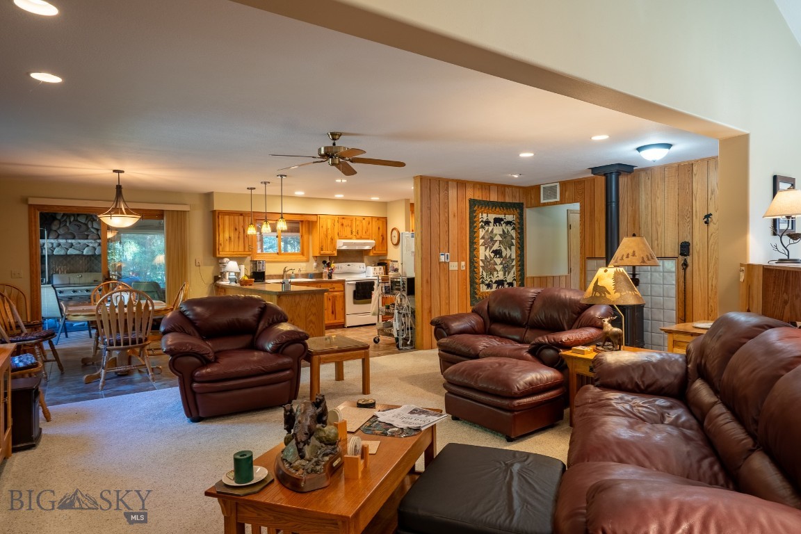 414452 Property Photo 11