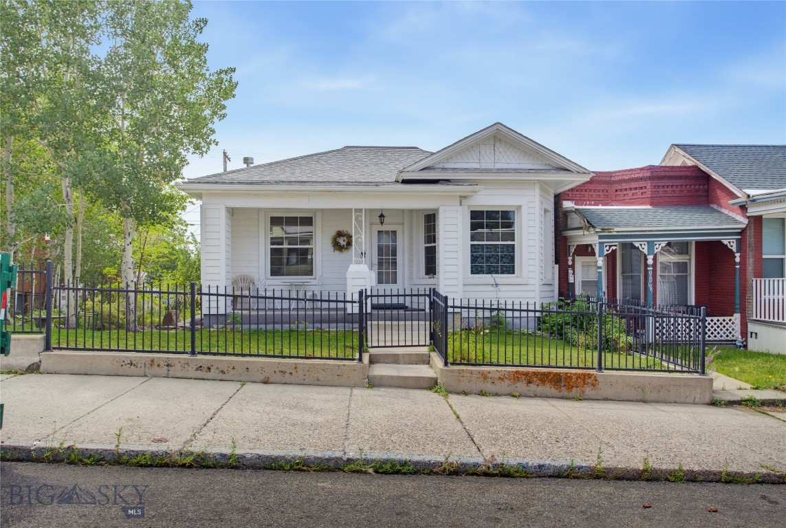 518 W Granite Property Photo 1