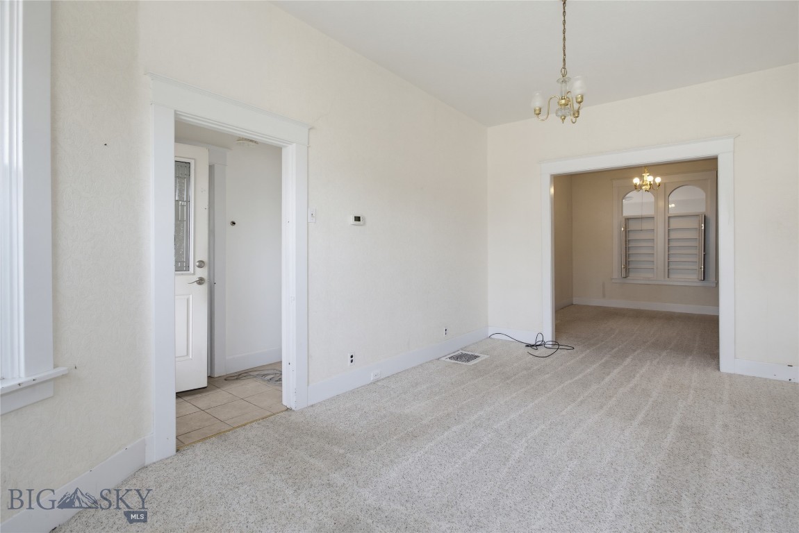 518 W Granite Property Photo 7