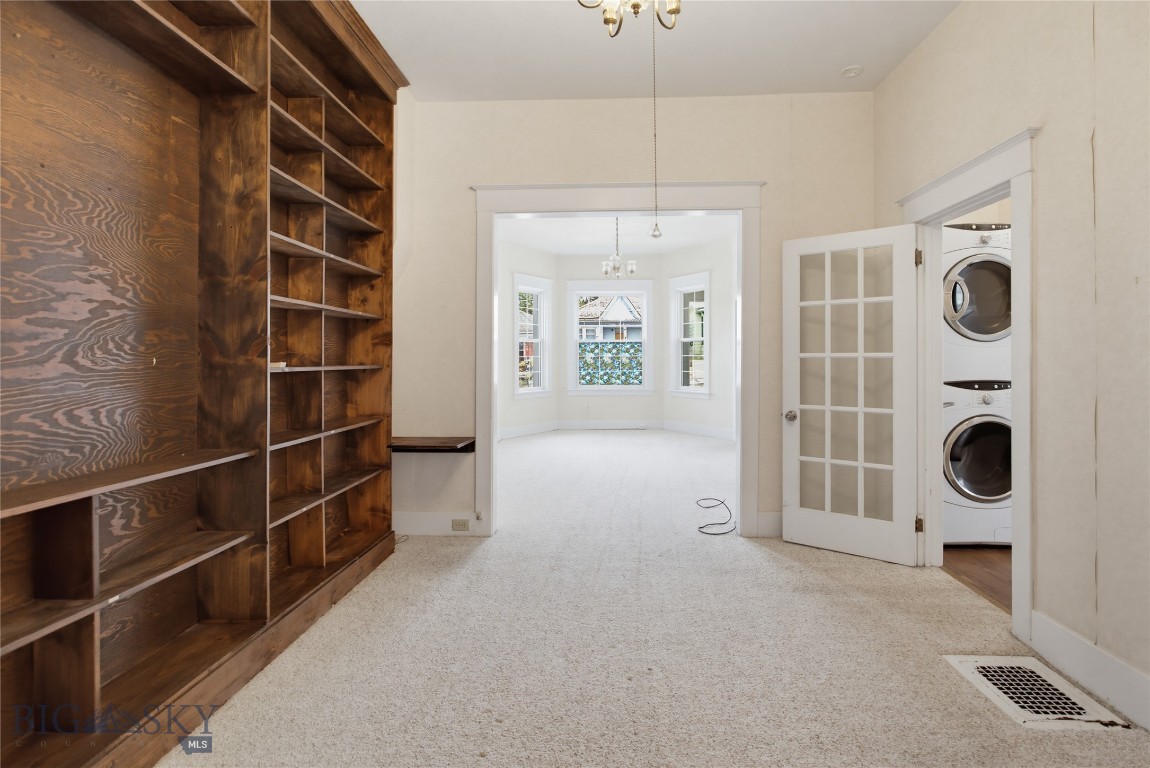 518 W Granite Property Photo 10