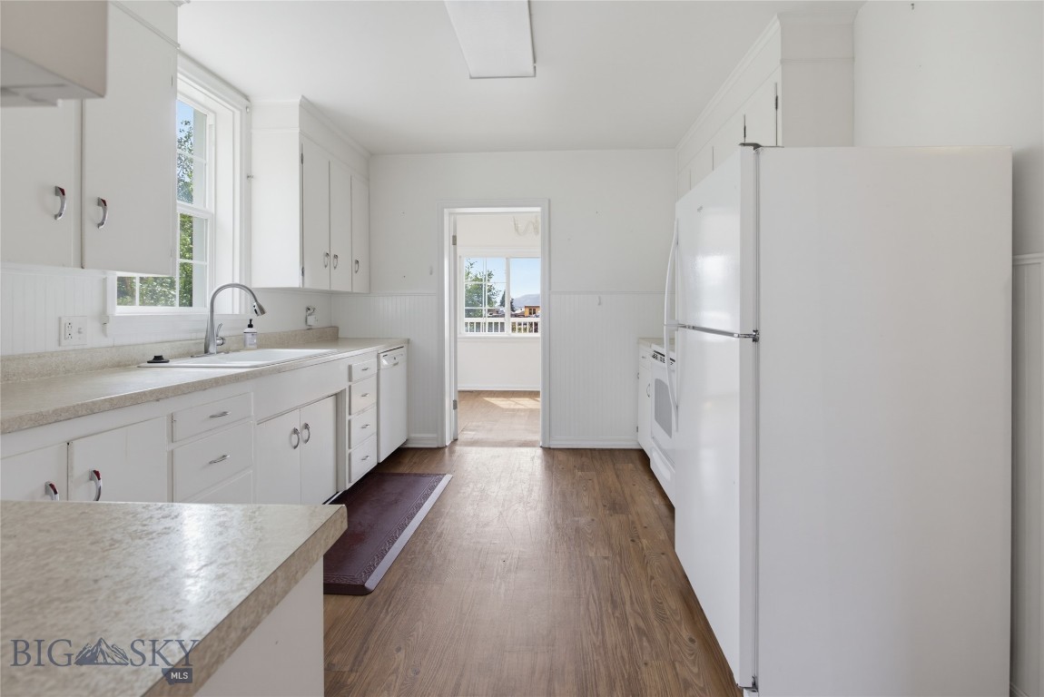 518 W Granite Property Photo 15