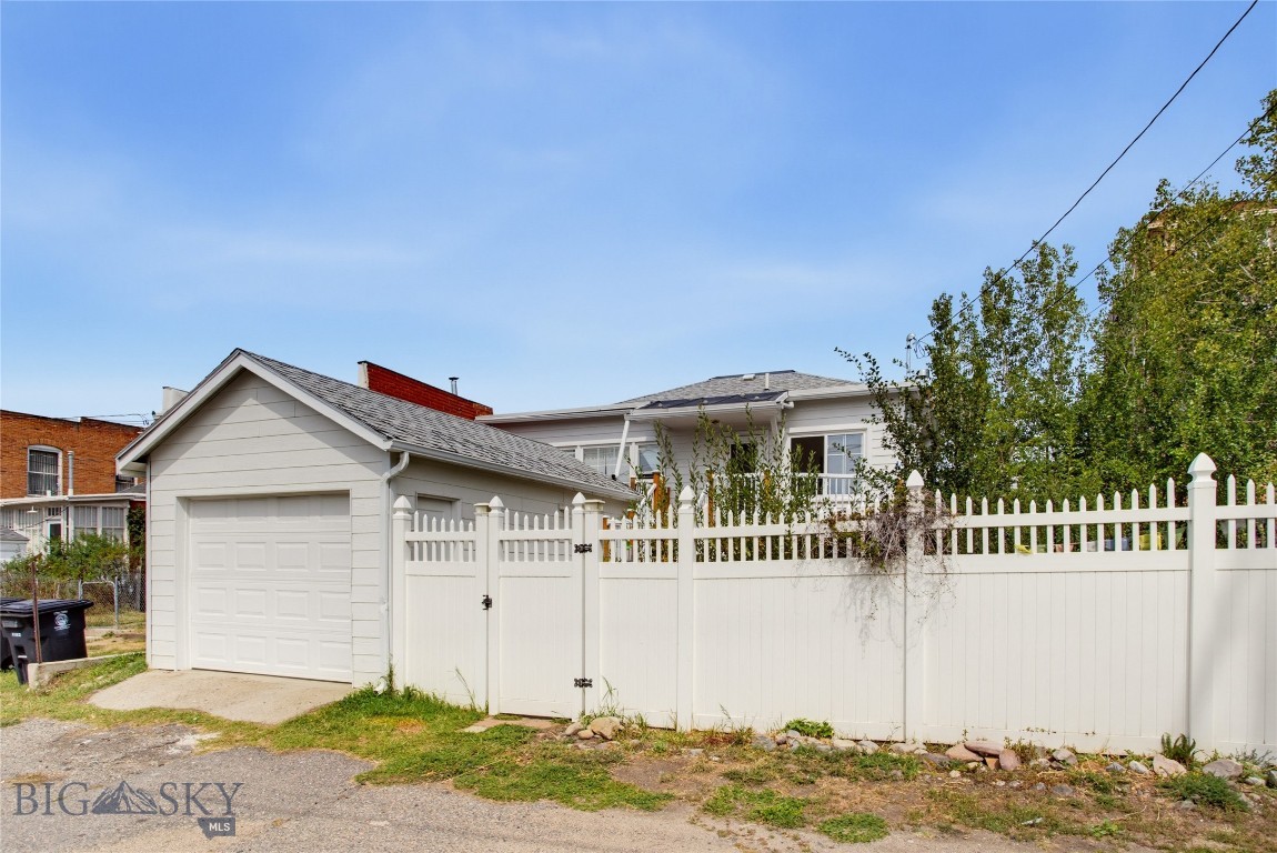 518 W Granite Property Photo 33