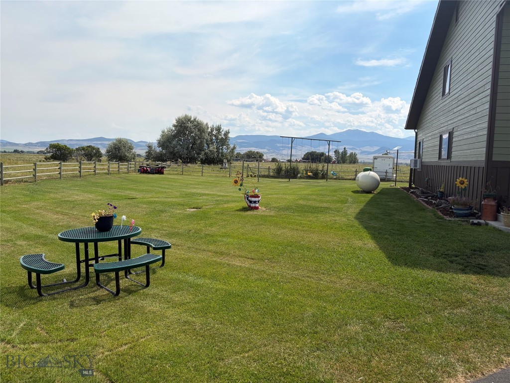 1136 Mt Highway 55 Property Photo 6