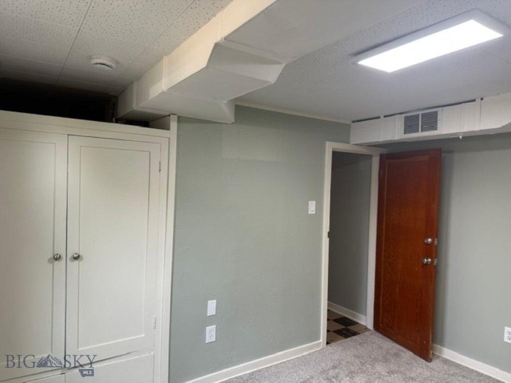 608 S 10th Property Photo 32