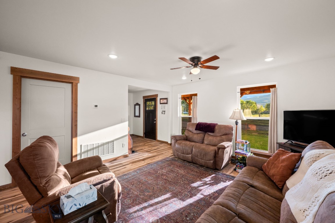 58 Loch Leven Lane Property Photo 14