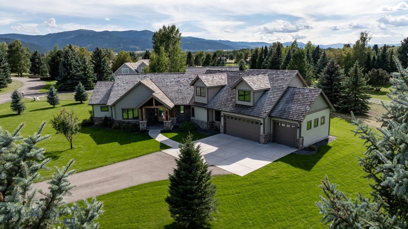 9 Lariat Loop Property Photo 4