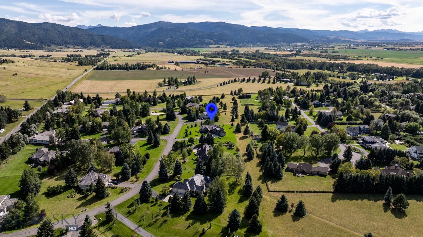 9 Lariat Loop Property Photo 15