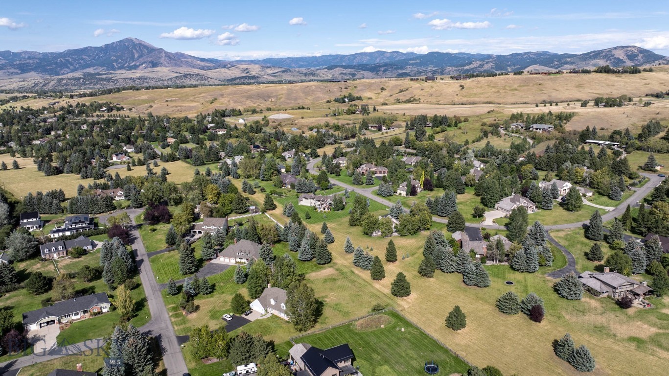 9 Lariat Loop Property Photo 18