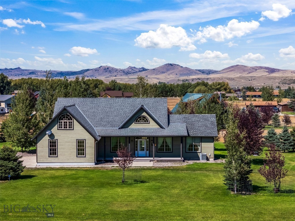 23 Coachman Lane Property Photo 1