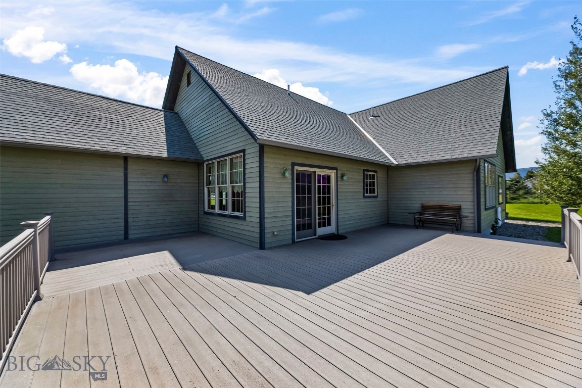 23 Coachman Lane Property Photo 11