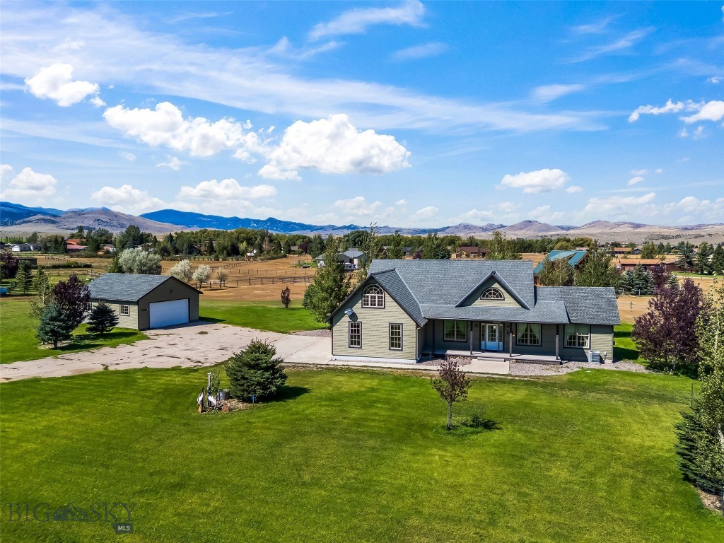 23 Coachman Lane Property Photo 14