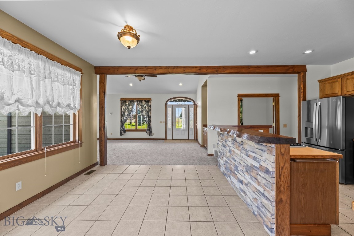 23 Coachman Lane Property Photo 25