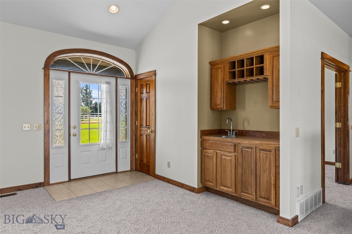 23 Coachman Lane Property Photo 29