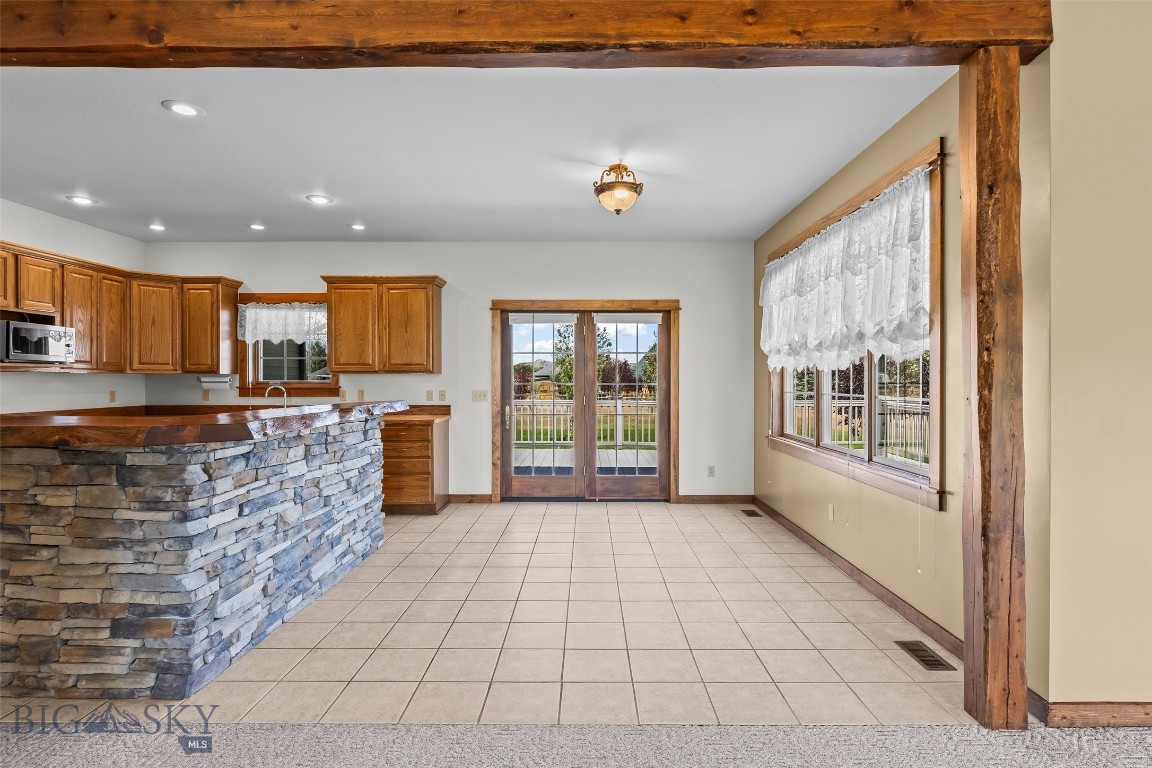 23 Coachman Lane Property Photo 30