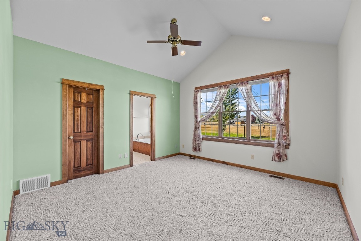 23 Coachman Lane Property Photo 42