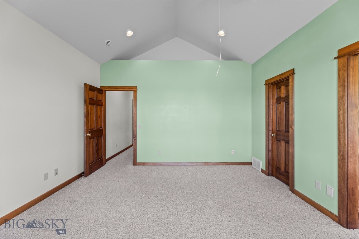 23 Coachman Lane Property Photo 44
