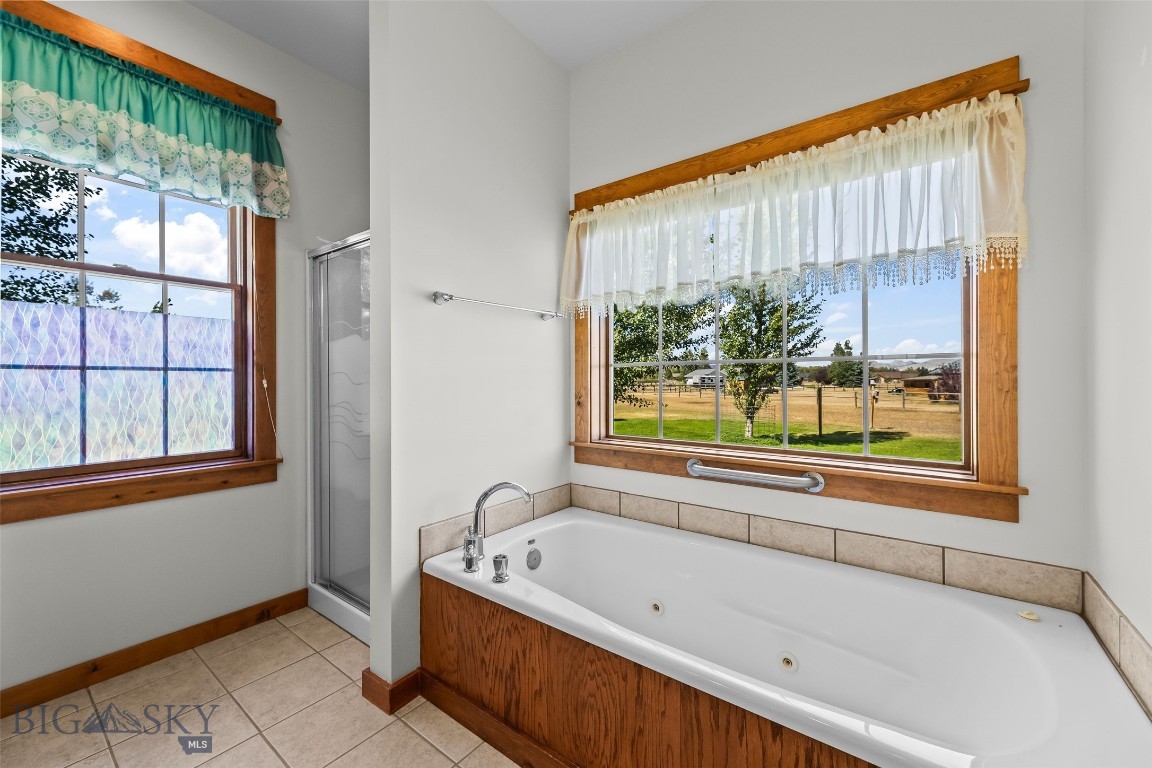 23 Coachman Lane Property Photo 46