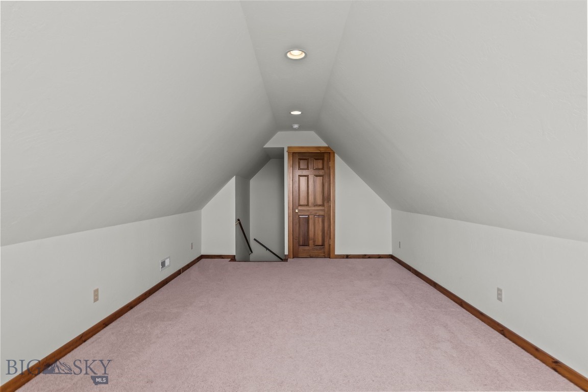 23 Coachman Lane Property Photo 48