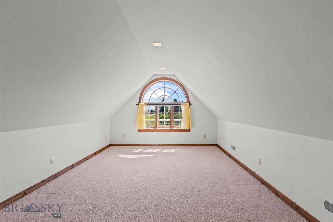 23 Coachman Lane Property Photo 49