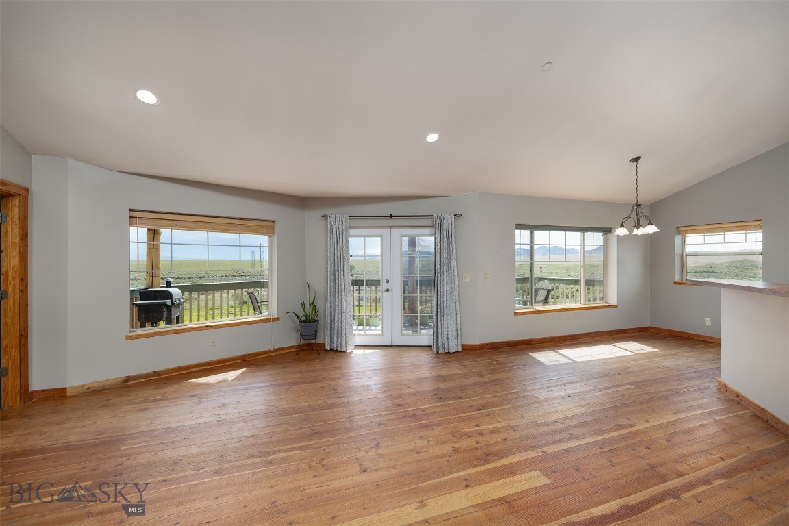 2899 Old Town Road Property Photo 6