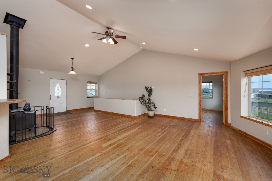 2899 Old Town Road Property Photo 8