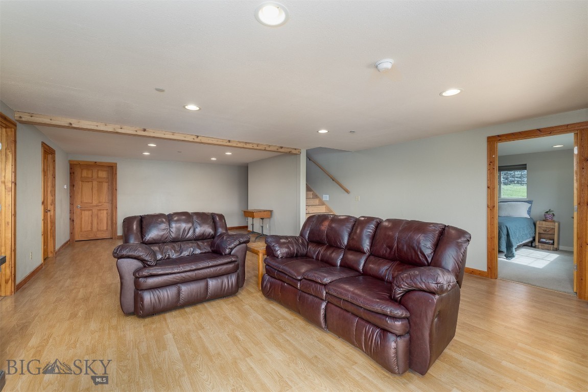 2899 Old Town Road Property Photo 27