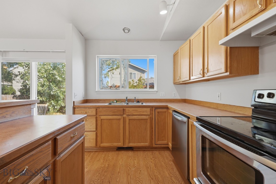 2603 Daffodil Property Photo 7