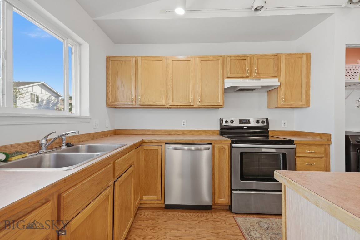 2603 Daffodil Property Photo 8